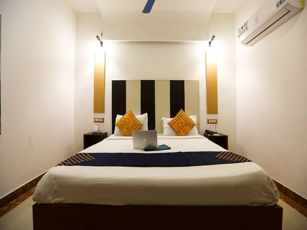 Hotel Deluxe Inn