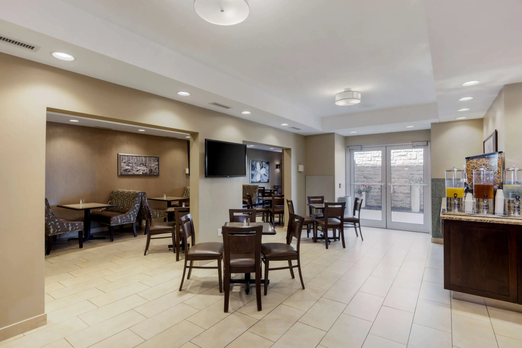 Best Western Plus Walkerton Hotel & Conference Centre