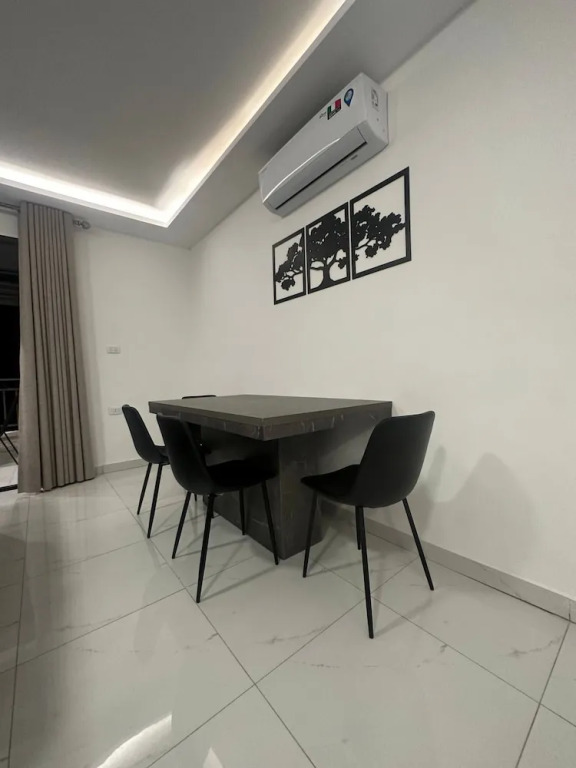 JRE Cozy Home Near All Services 21