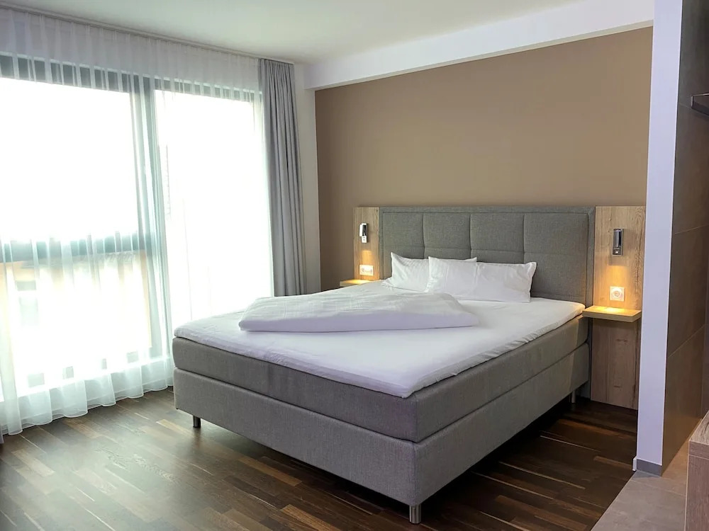 Hotel B4