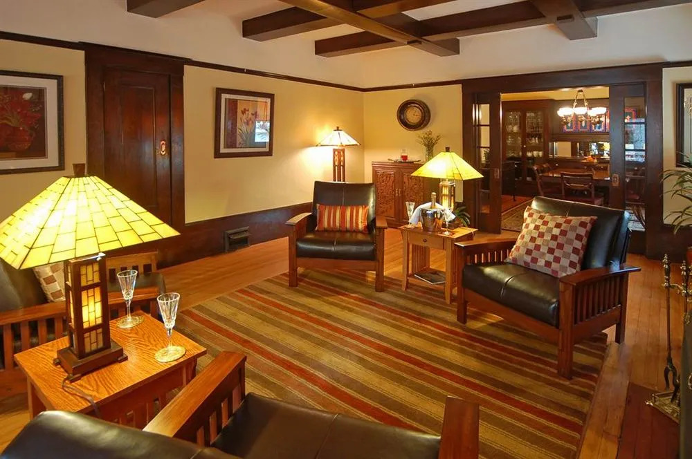 Amber House Inn of Midtown