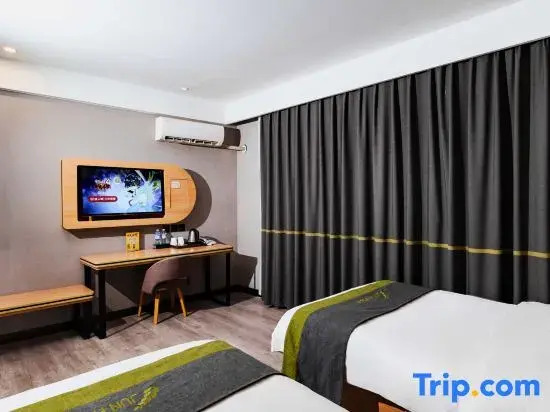 Junyi Chain Hotel