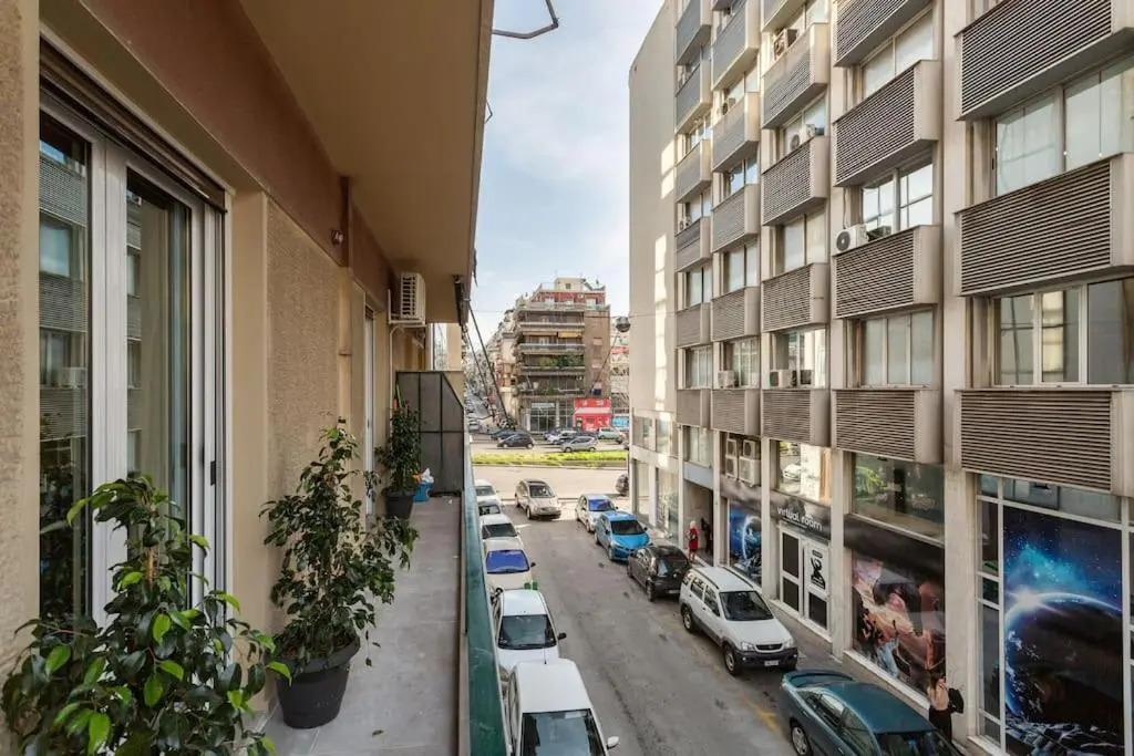 Stylish, 3-brdm Family Apartment near Acropolis!