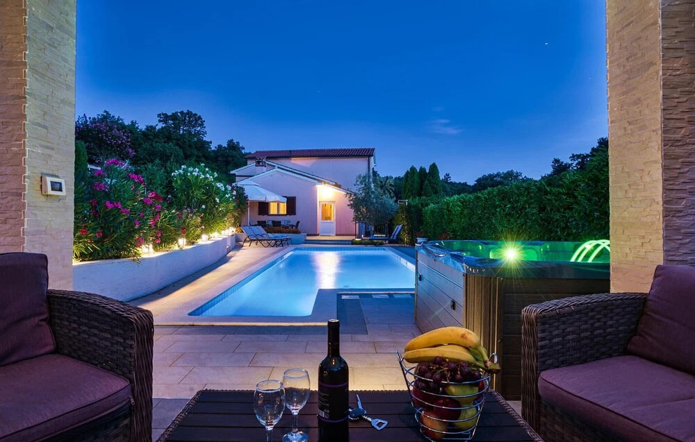 Beautiful Home in Labin With Wifi and 3 Bedrooms