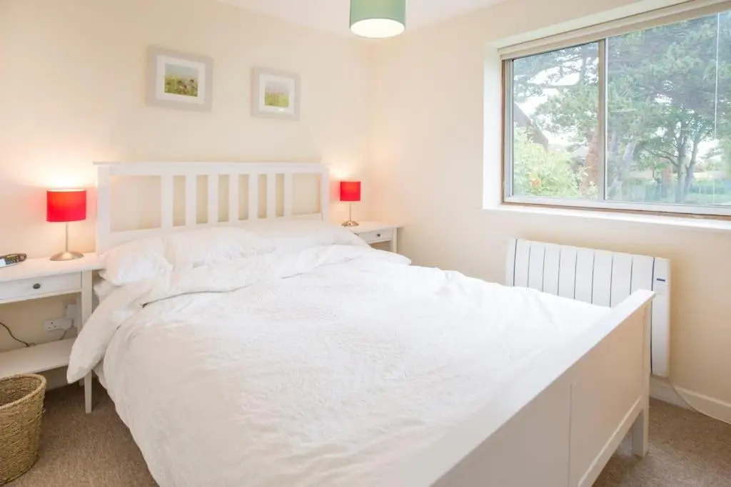 Bright Oxford Apartment