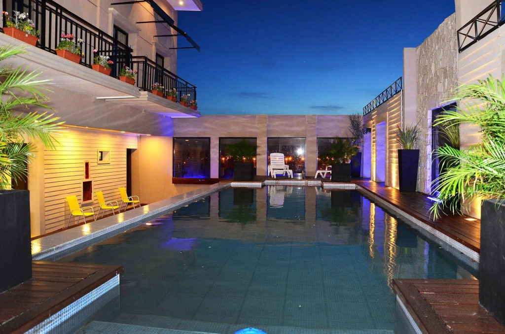 Le Parc Hotel & Suite