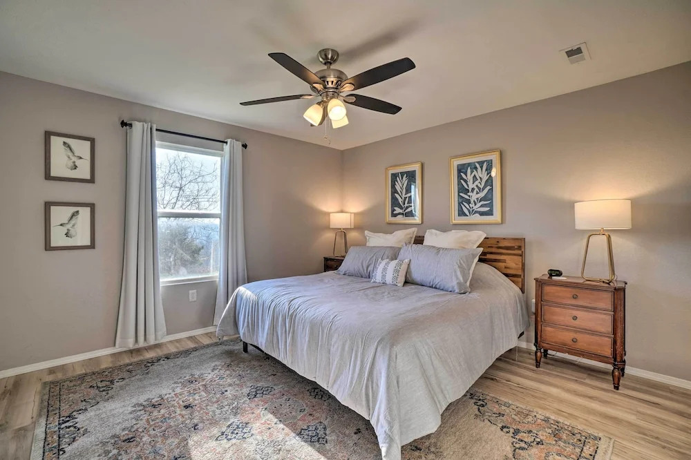 Sunny Family-friendly Branson Home!