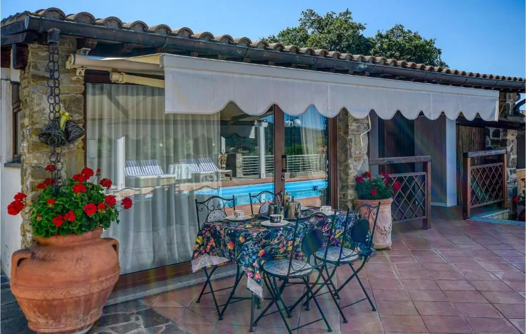 Lovely Home In Castiglione Della Pesc