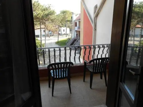 Casa Bianca Village Apartments
