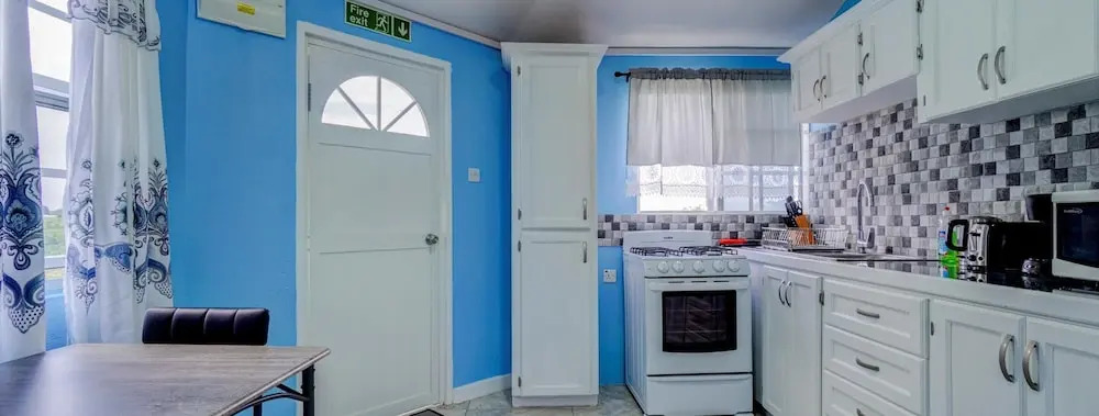 Your quaint home just steps from beach
