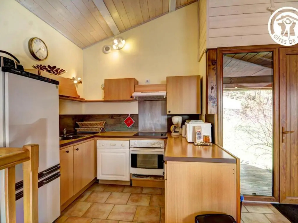 Gîte confortable avec vue imprenable près de Saint-Étienne - FR-1-496-38