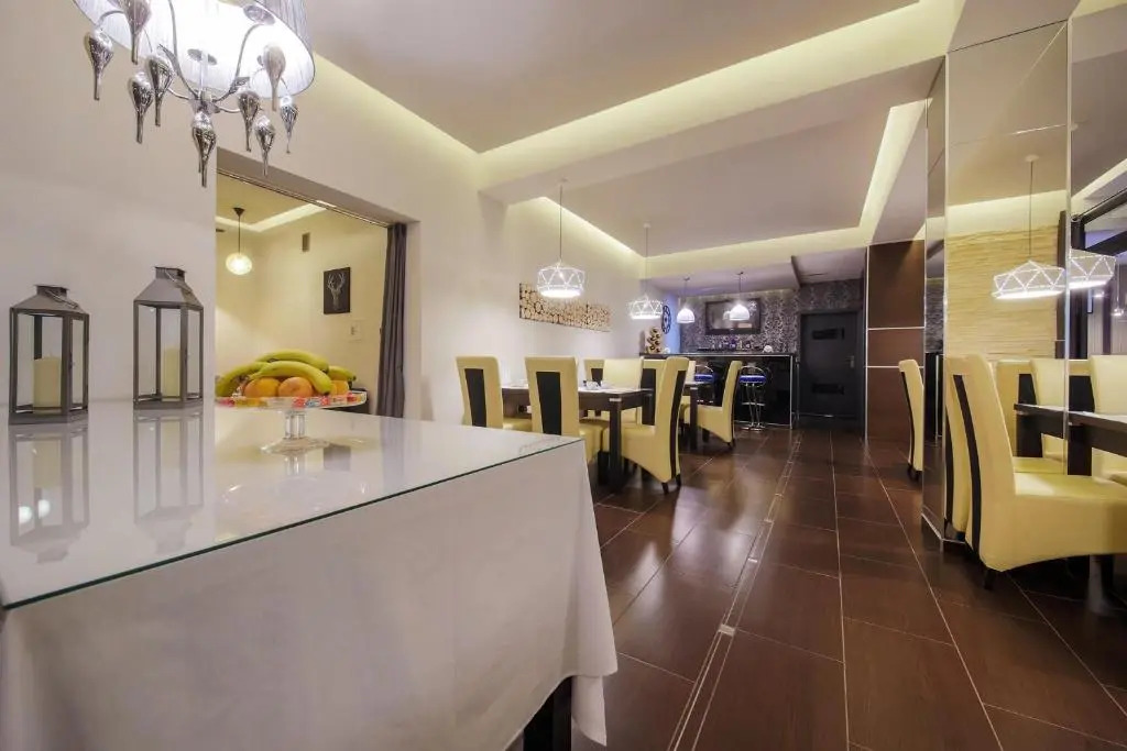 B&M Guesthouse