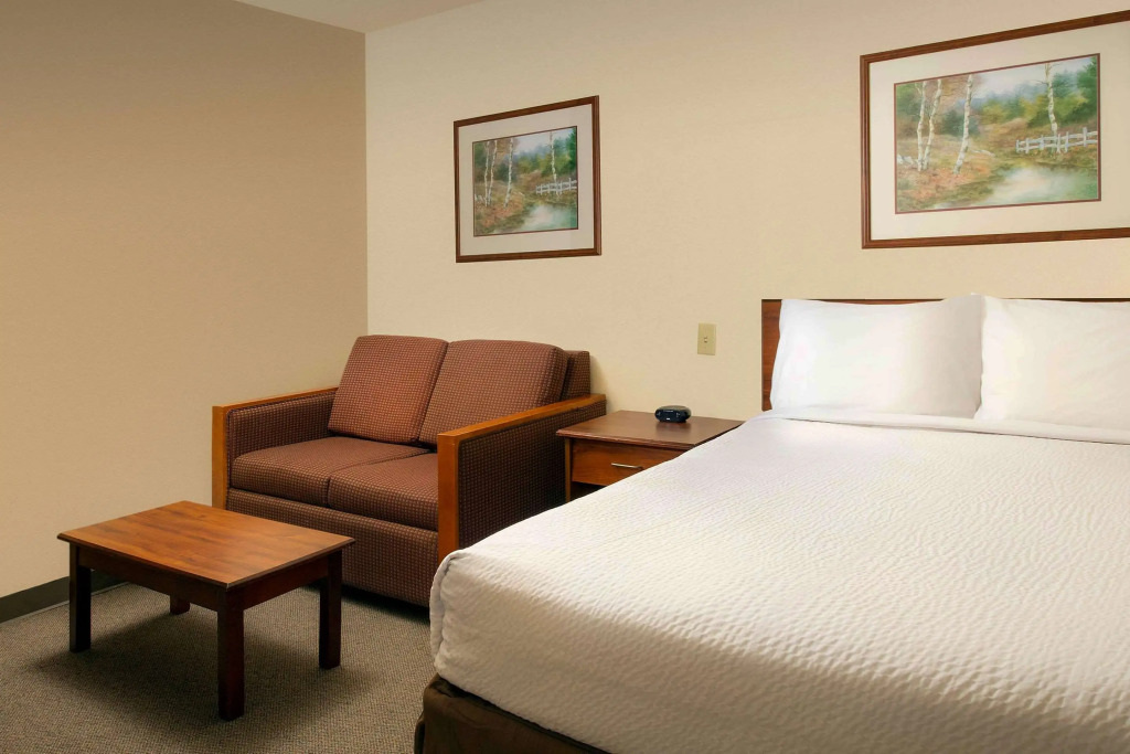 WoodSpring Suites Lincoln Northeast I-80