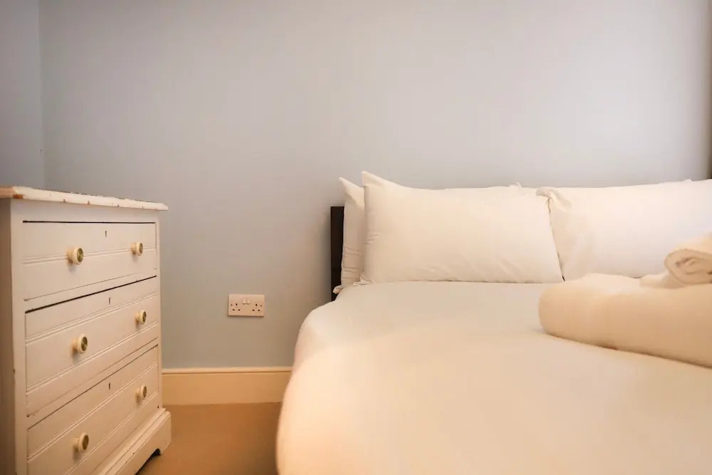 Spacious 4 Bedroom Property With Garden