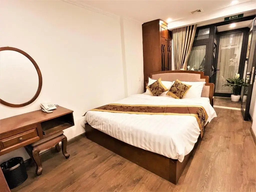 DE LA SOIE Hotel & Travel