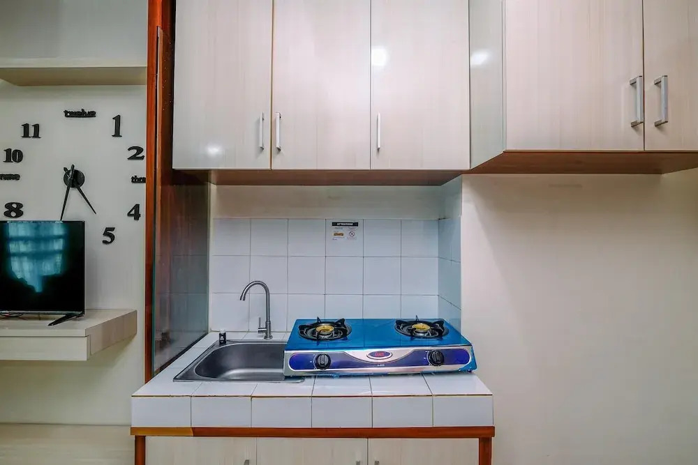 Fancy And Nice Studio Apartment At Woodland Park Residence