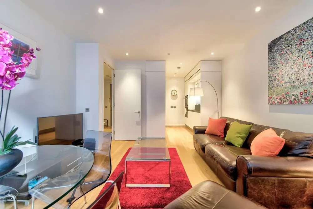 Iconic Quartermile Apartment: Heart of the Old Town