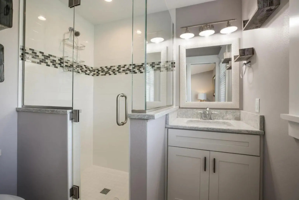 Royal Palm - 5701 Holmes Blvd Unit A