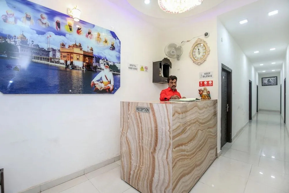 OYO 24851 Hotel R Continental