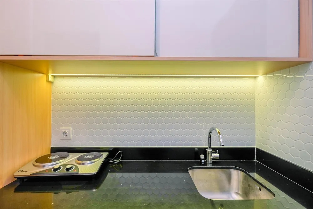 Nice and Elegant Studio at Ciputra World 2 Apartment