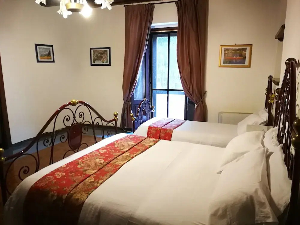 Charming Villa in Maida with Pool & Garden