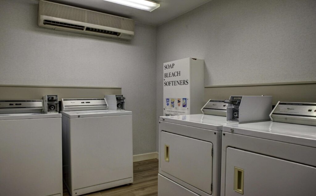 Hampton Inn & Suites at Lake Mary Colonial Townpark