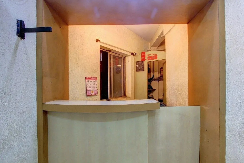 OYO 22503 Hotel Residency Gate