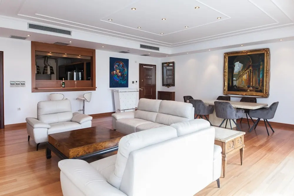 Riviera Retreat 3 Bd Voula Luxury Haven