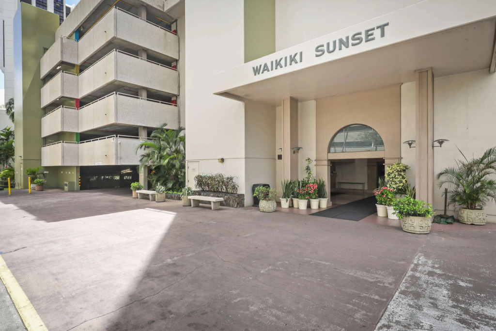 Aston Waikiki Sunset