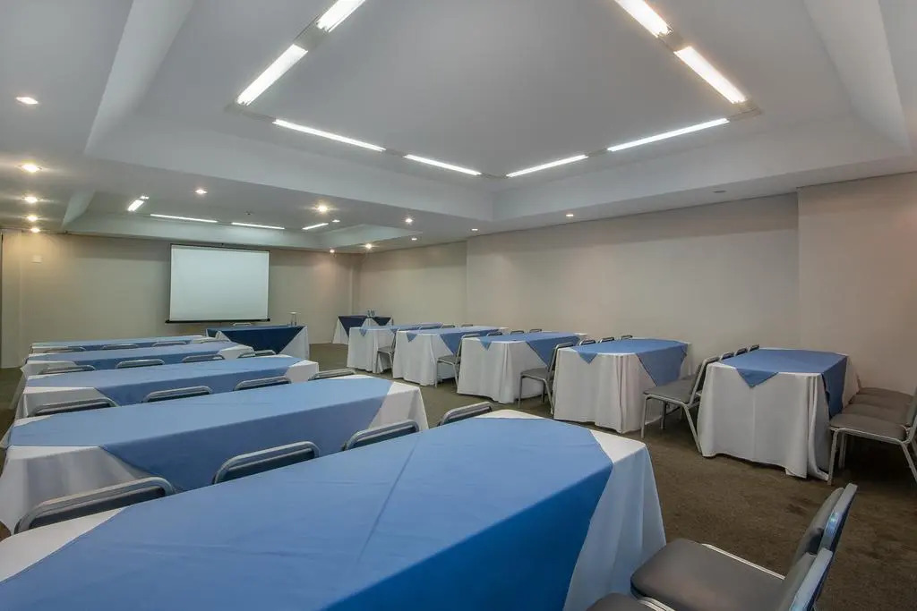 Hotel Adrianópolis All Suites