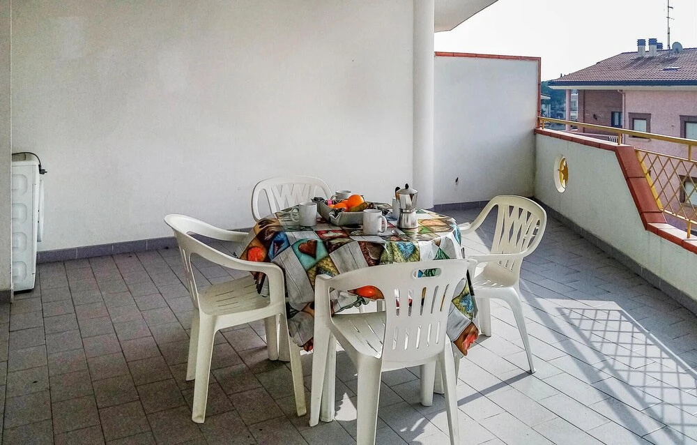 Awesome Apartment in Ma Alba Adriatica With 1 Bedrooms and Wifi