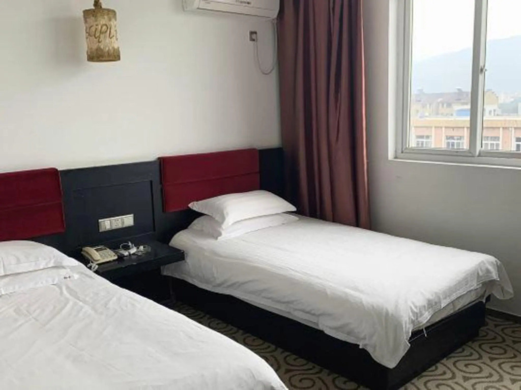 Hefeng Fashion Business Hotel