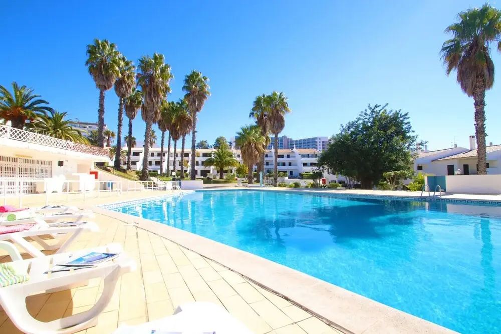 Villa Saint Lucia - com acesso a piscina e BBQ em Albufeira