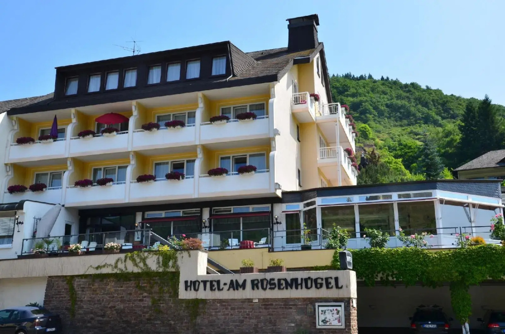 Flair Hotel am Rosenhügel - Garni