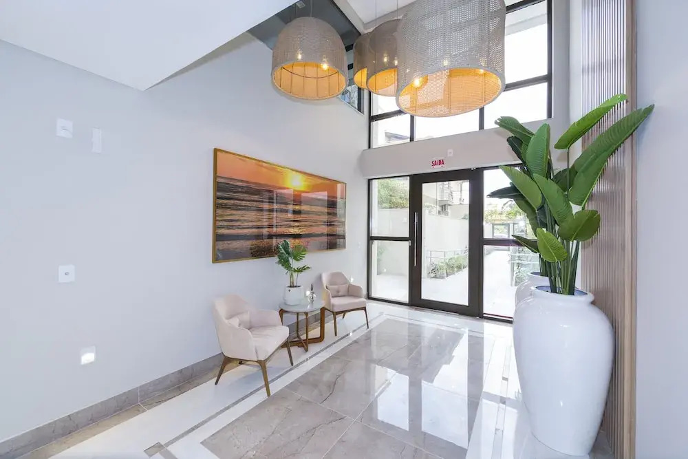 Lindo Apto com 2 suites em Bombinhas 813