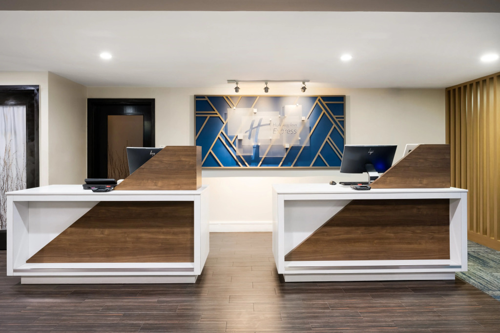 Holiday Inn Express Simi Valley by IHG