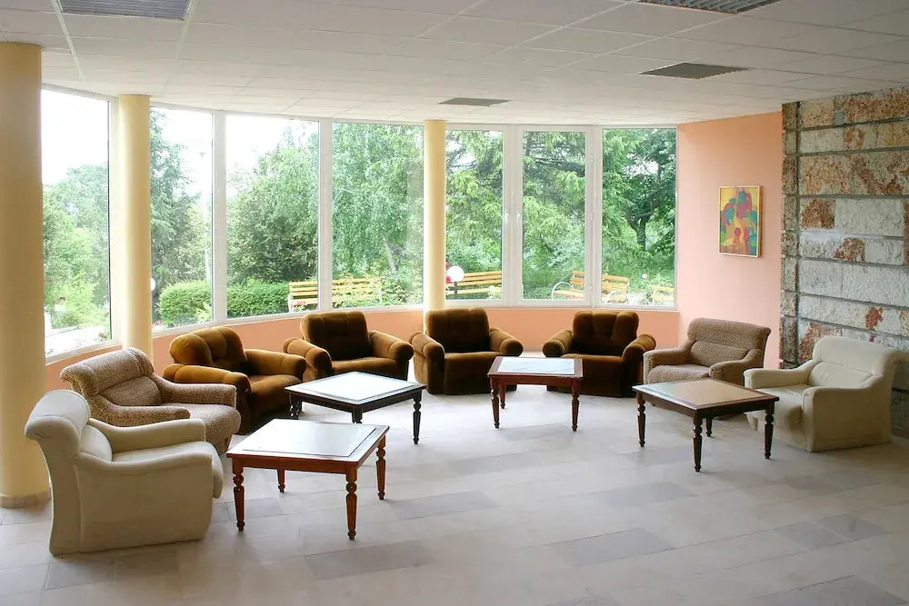Vezhen Hotel - Free Parking