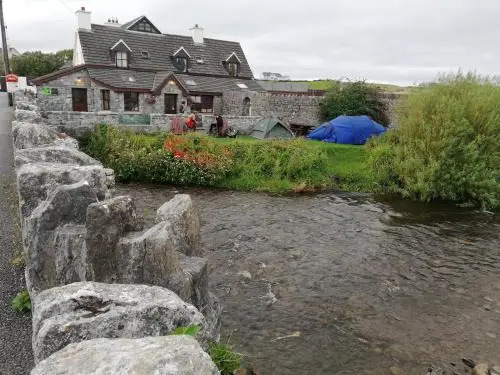 Aille River Tourist Hostel and Campsite Doolin