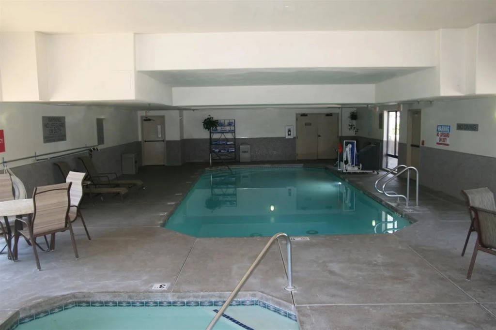 Country Inn & Suites by Radisson - Flagstaff East Route 66