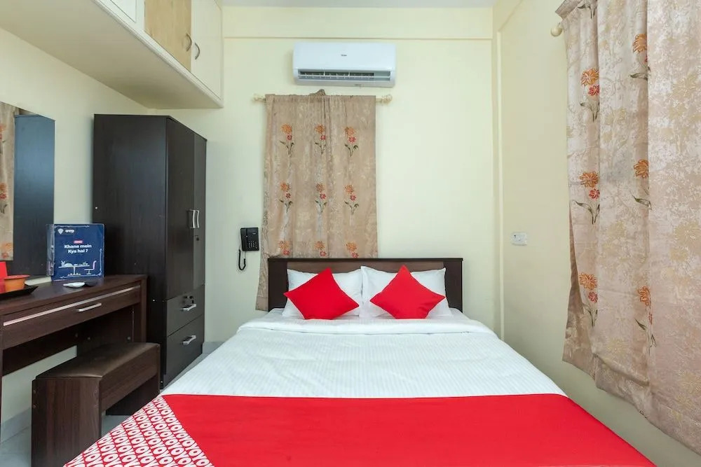 OYO 23081 Little Stay Service Apartments