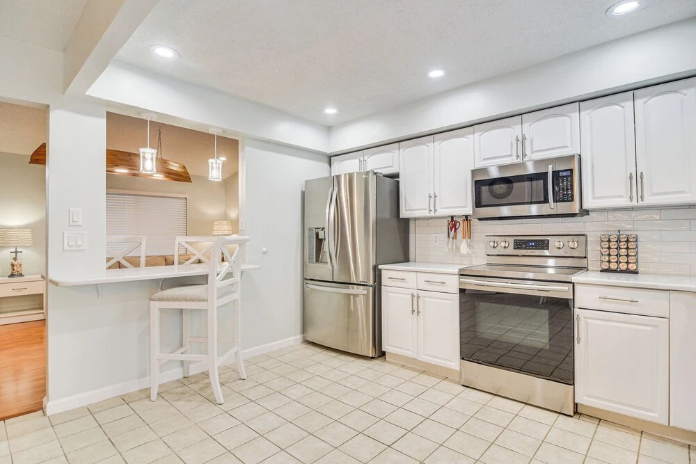 Charming Largo Home w/ Private Pool: 1 Mi to Beach