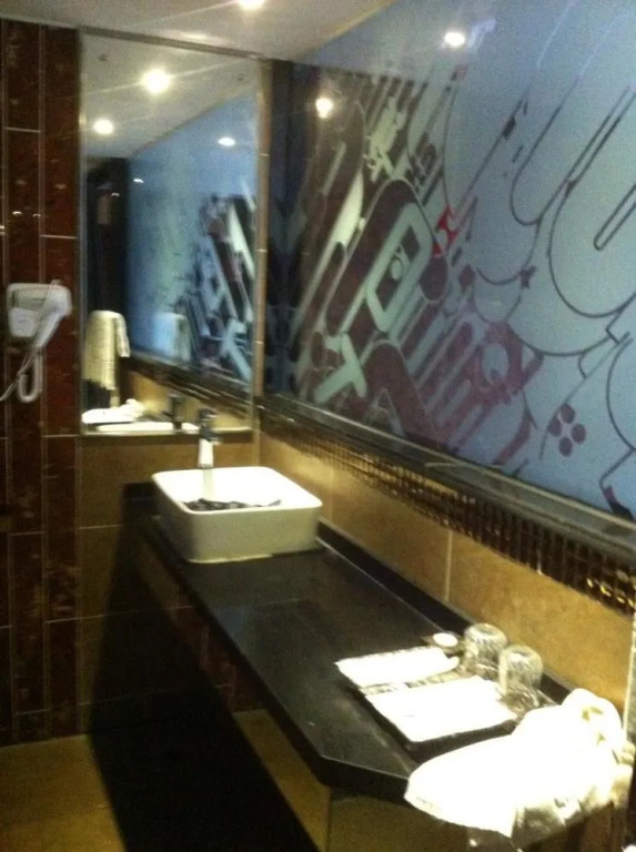 Jixiang Holiday Hotel (Nanning No. 33 Middle School Metro Station)(锦文大酒店(三十三中地铁站店))