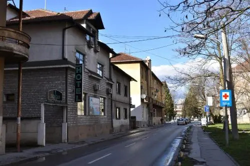 Damjan Hotel
