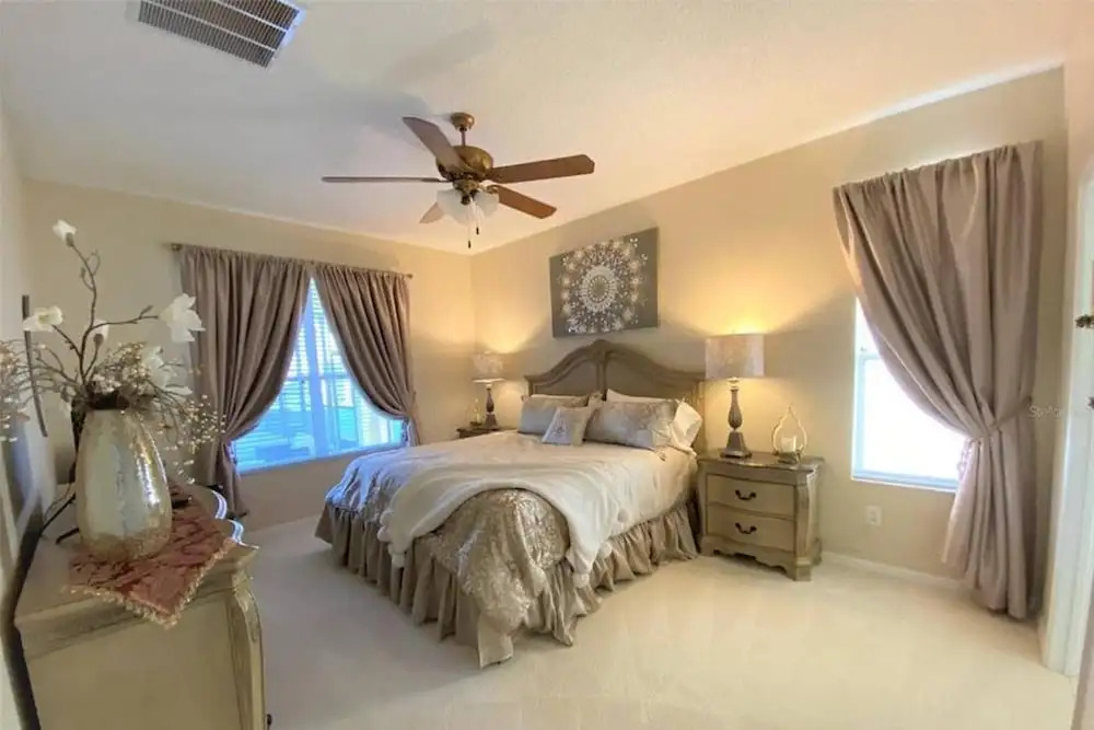 2712 Emerald Island