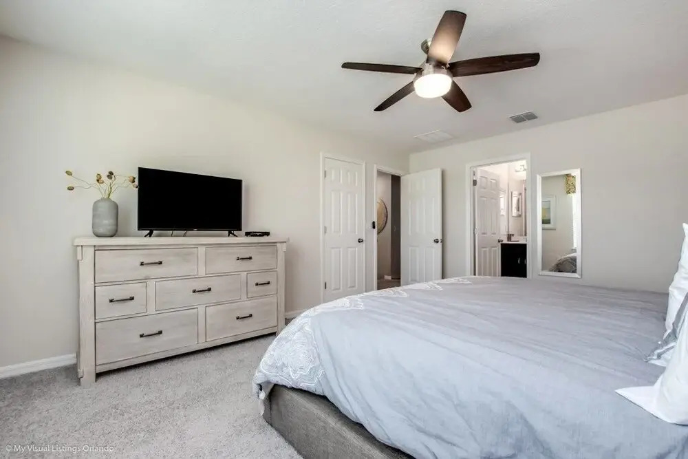 Orlando's Newest Resort Community Town Home 4 Bedroom Townhouse by Redawning