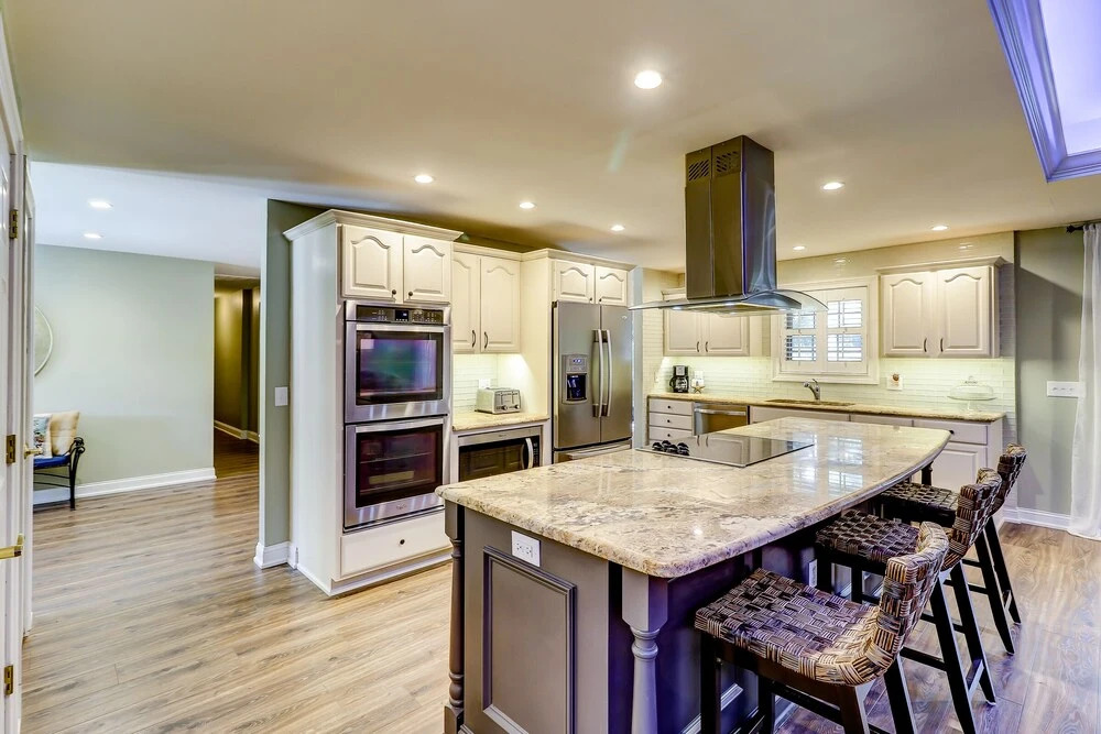 8 Hickory Lane