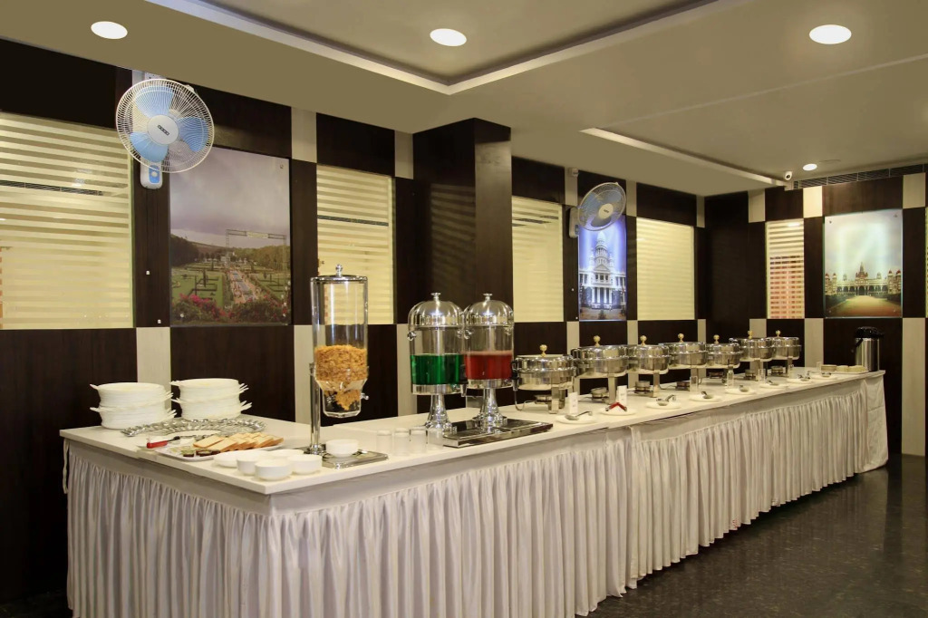 Fab Ni Ambaari Suites