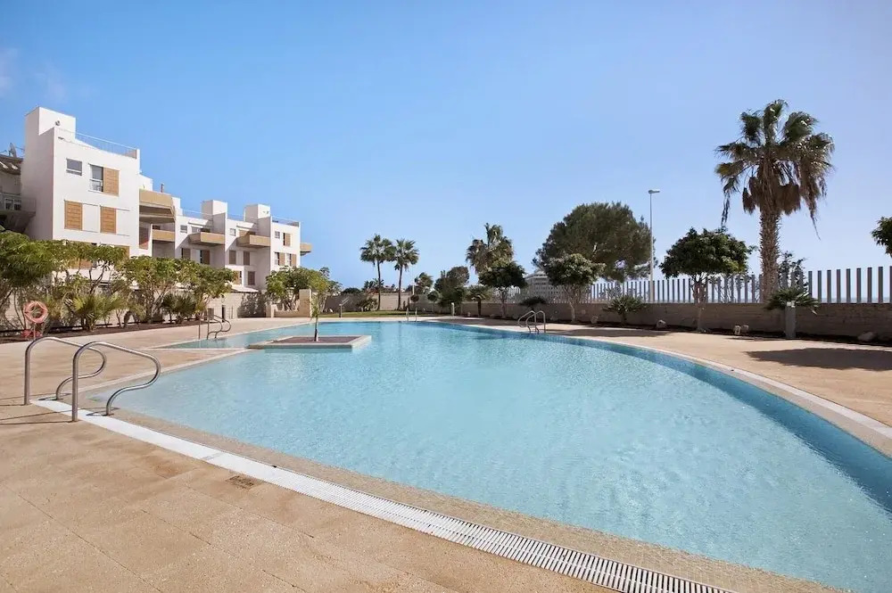 Beautiful Duplex Facing The Beach