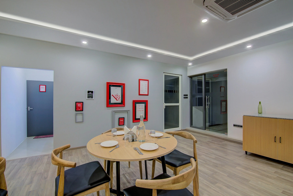 Super Townhouse Global Village Tech Park Near Kengeri Bus Terminal Metro Station
