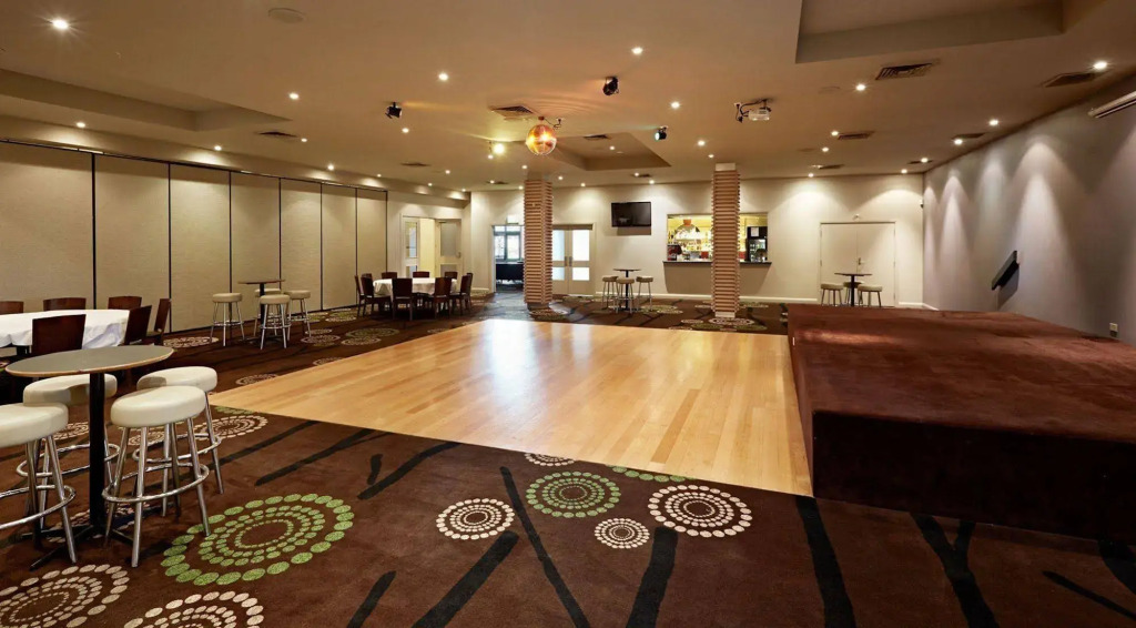 Nightcap at Waltzing Matilda Hotel